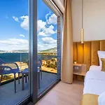 Ramarin Iii With Infinity Heated Pool, Jacuzzi And Sauna By The Sea In Villa *