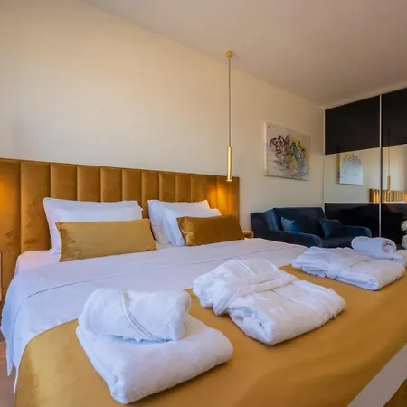 Ramarin Iii With Infinity Heated Pool, Jacuzzi And Sauna By The Sea In Rogoznica
