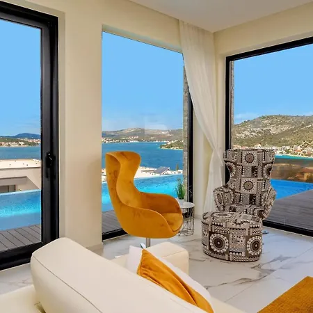 Ramarin Iii With Infinity Heated Pool, Jacuzzi And Sauna By The Sea In Rogoznica