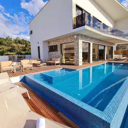 Ramarin Iii With Infinity Heated Pool, Jacuzzi And Sauna By The Sea In Rogoznica Villa
