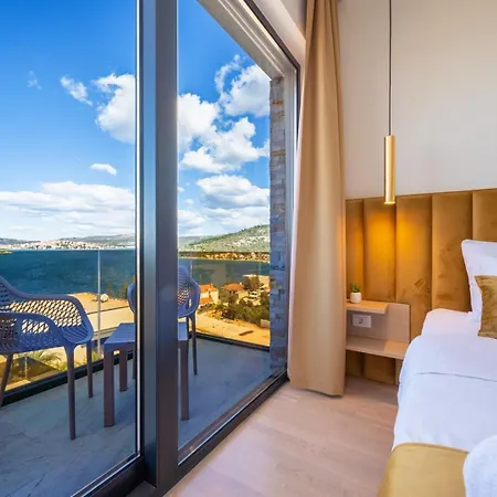 Ramarin Iii With Infinity Heated Pool, Jacuzzi And Sauna By The Sea In Rogoznica Villa *