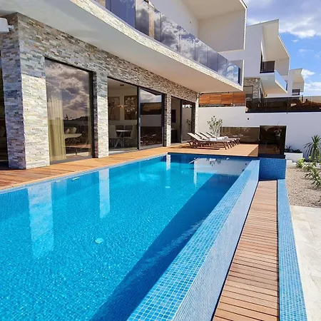 Villa Ramarin Iii With Infinity Heated Pool, Jacuzzi And Sauna By The Sea In Rogoznica (Sibenik-Knin)