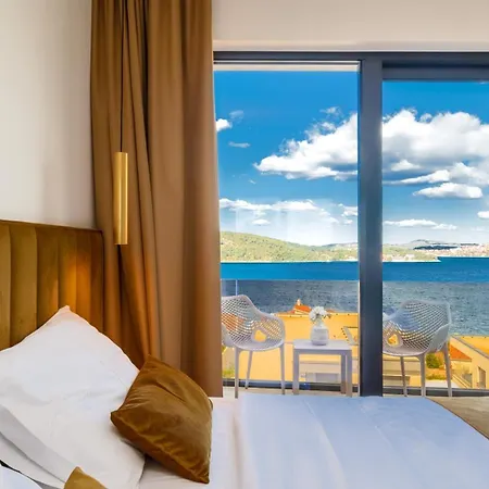 Villa Ramarin Iii With Infinity Heated Pool, Jacuzzi And Sauna By The Sea In Rogoznica Rogoznica (Sibenik-Knin)