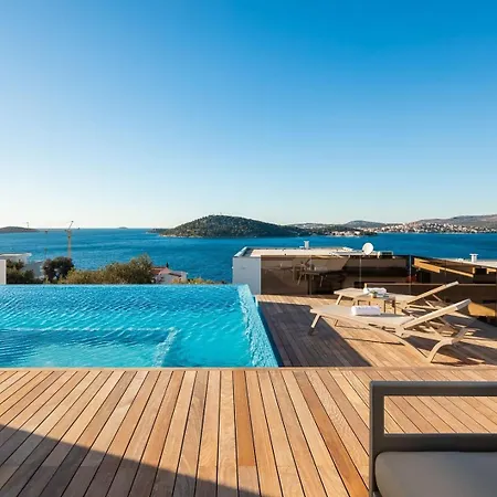 Ramarin Iii With Infinity Heated Pool, Jacuzzi And Sauna By The Sea In Rogoznica Villa *