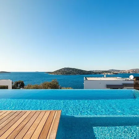 Ramarin Iii With Infinity Heated Pool, Jacuzzi And Sauna By The Sea In * Rogoznica (Sibenik-Knin)