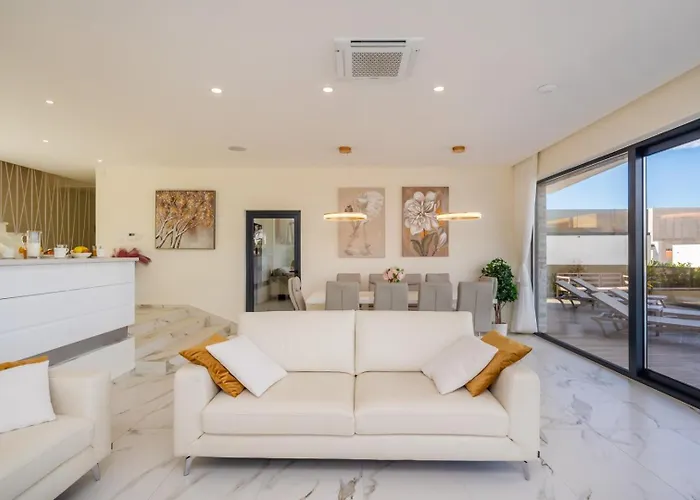 Ramarin Iii With Infinity Heated Pool, Jacuzzi And Sauna By The Sea In * Rogoznica (Sibenik-Knin)