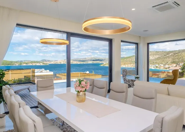 Villa Ramarin Iii With Infinity Heated Pool, Jacuzzi And Sauna By The Sea In