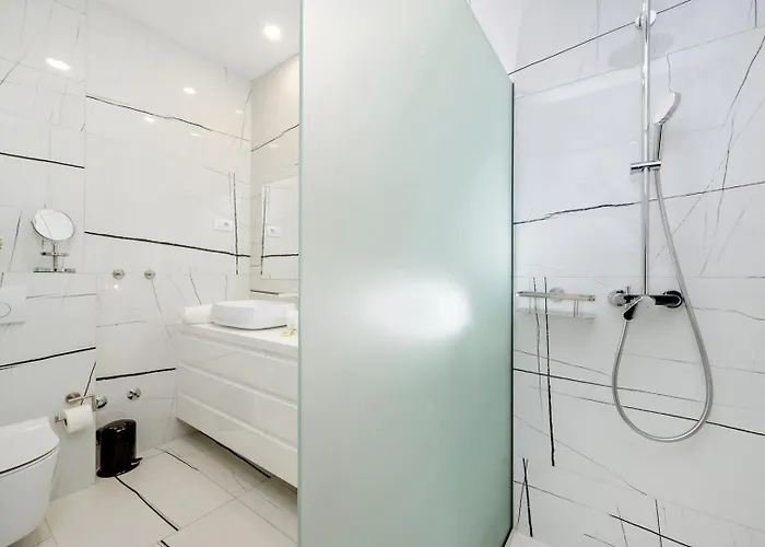 Ramarin Iii With Infinity Heated Pool, Jacuzzi And Sauna By The Sea In Rogoznica (Sibenik-Knin)